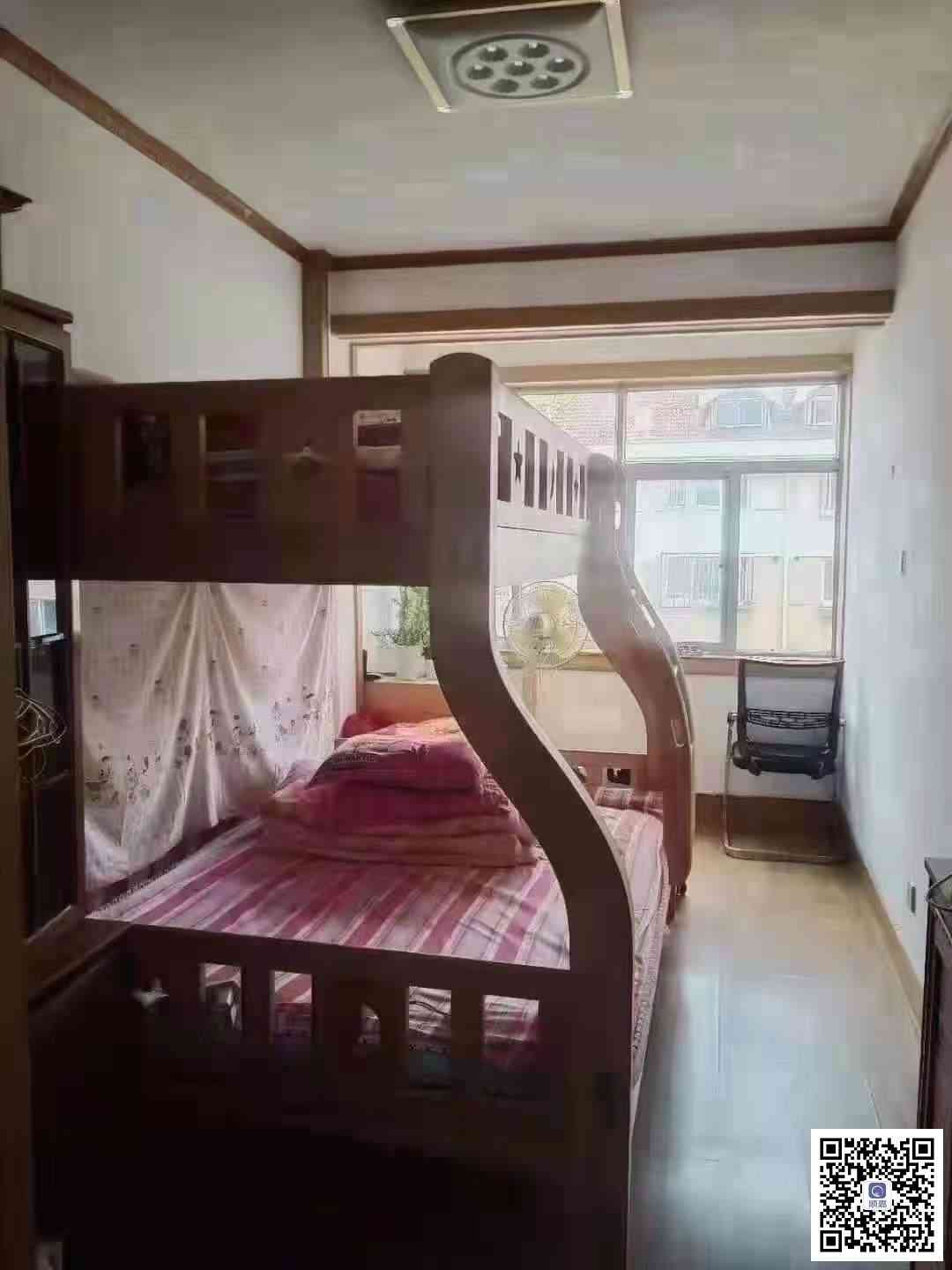 祥和学区：5楼65平95万费用各付，看好价格可谈